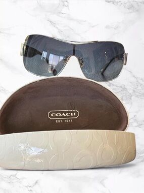 Coach Hazel Sunglasses in Black